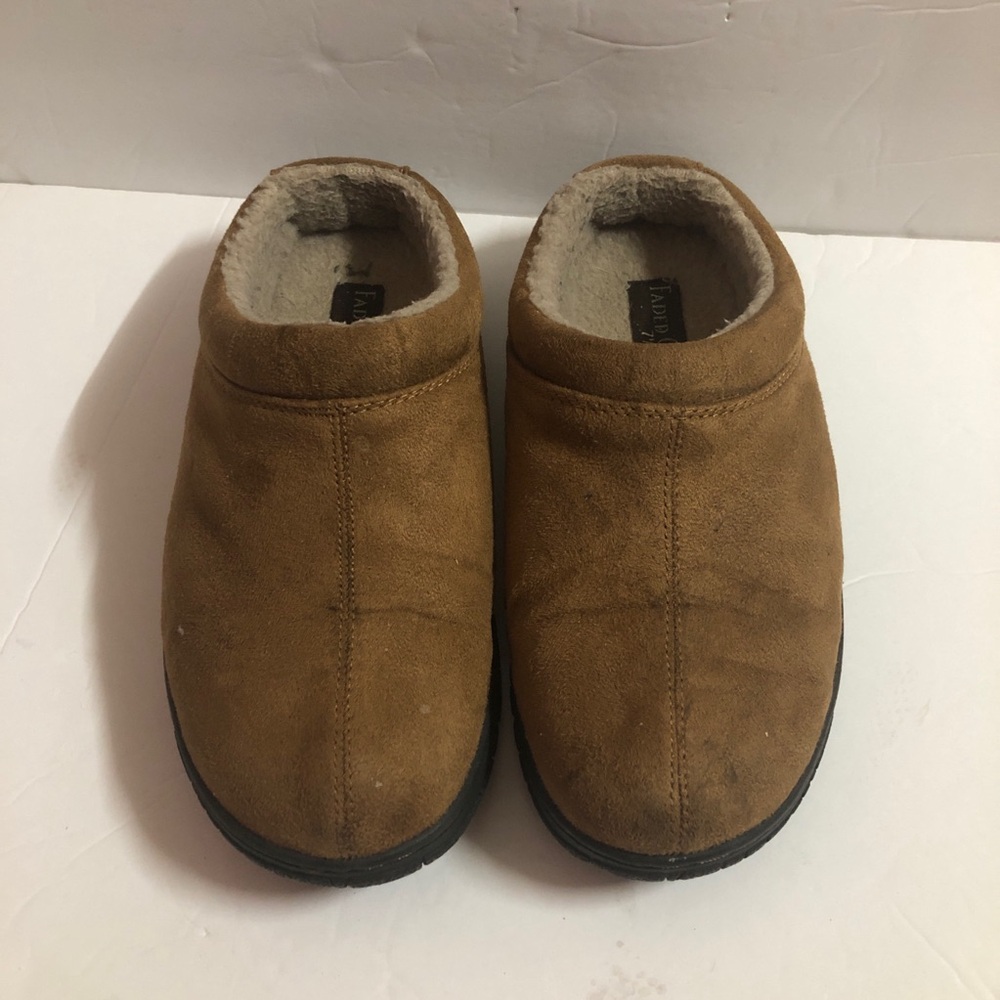 Faded Glory Brown Slippers Size 7.5